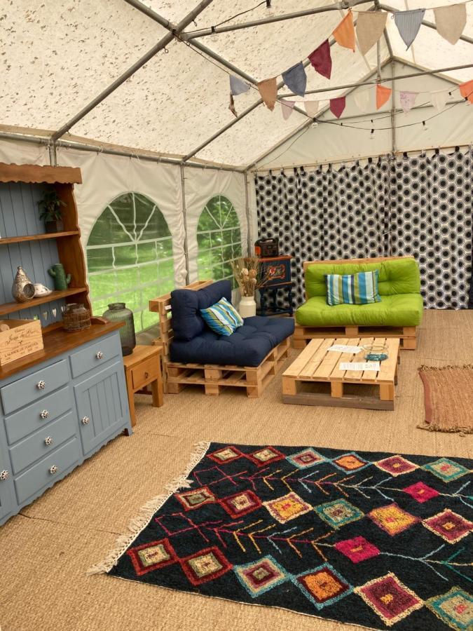 Готель Au Pre Fleuri Eco Glamping Le Lindois Екстер'єр фото