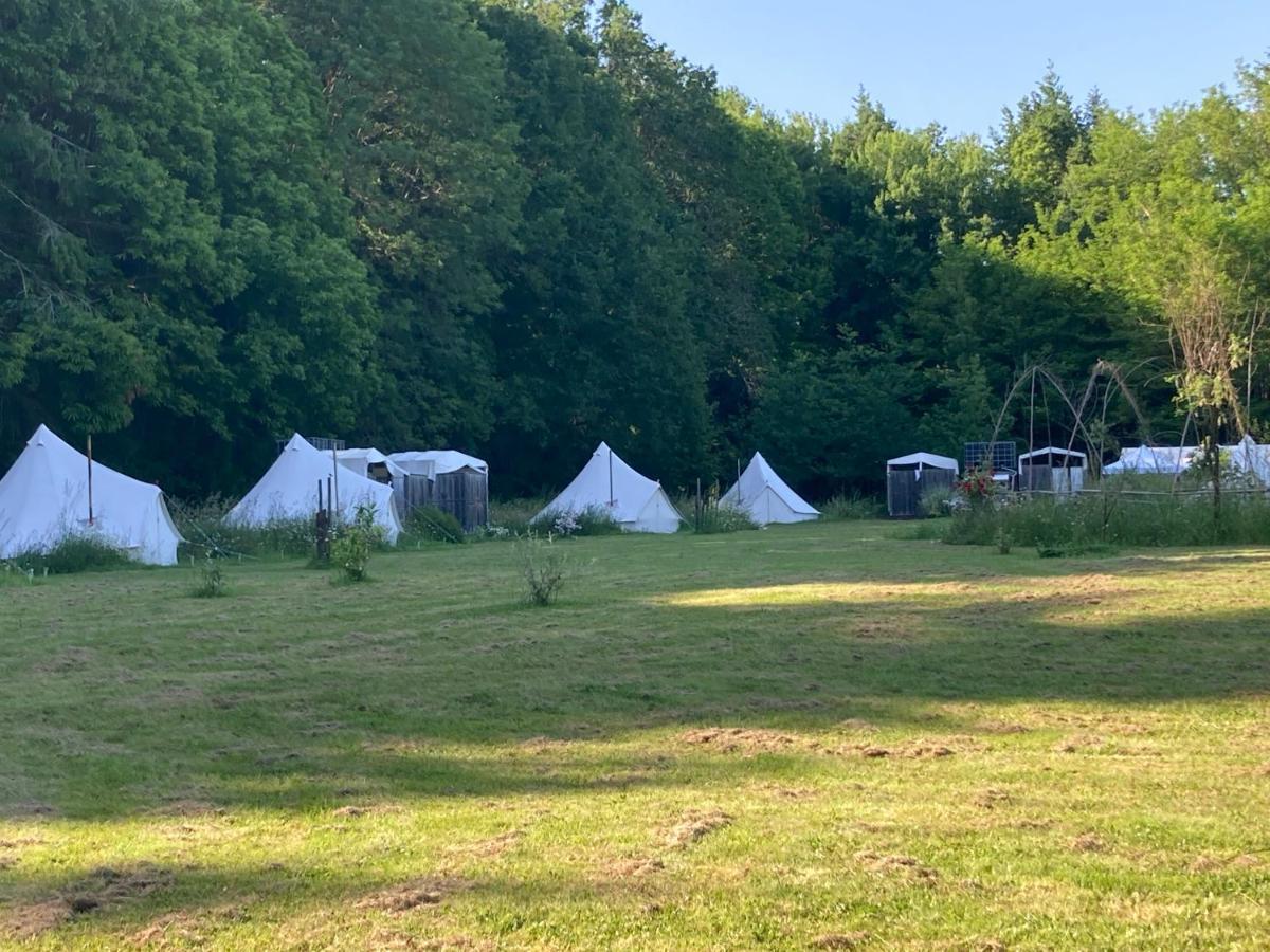 Готель Au Pre Fleuri Eco Glamping Le Lindois Екстер'єр фото