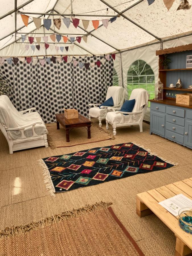 Готель Au Pre Fleuri Eco Glamping Le Lindois Екстер'єр фото