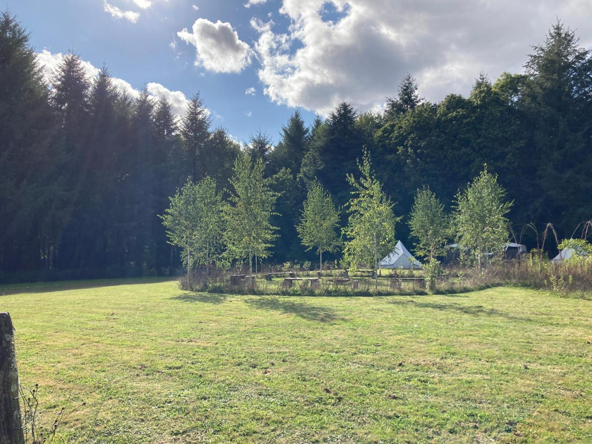 Готель Au Pre Fleuri Eco Glamping Le Lindois Екстер'єр фото